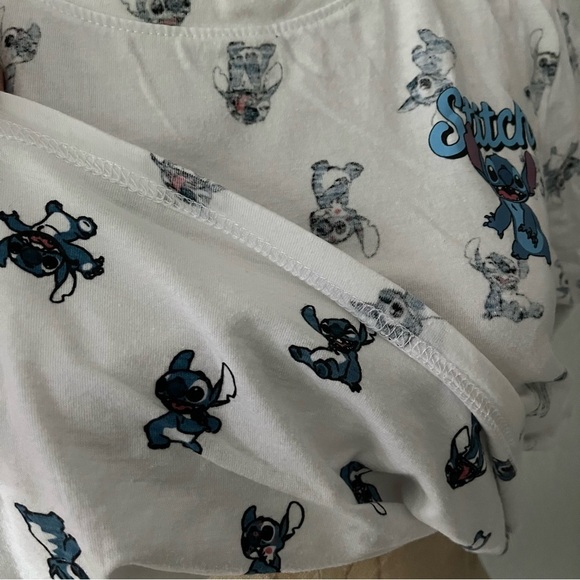 Lilo & STITCH Jrs sz L White Short Sleeve Crop Tshirt Tee AOP - Picture 3 of 8